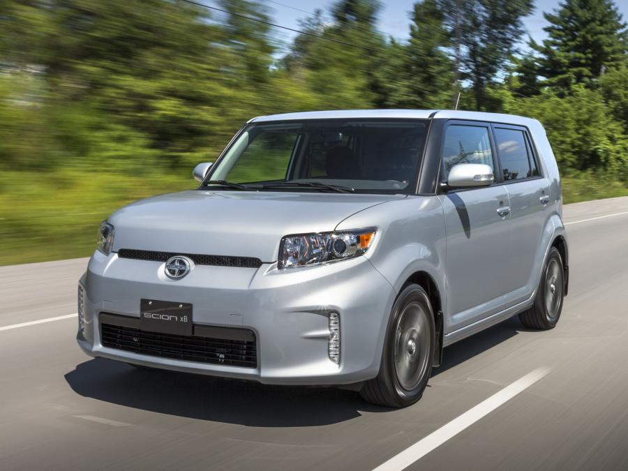  Scion xB 10 Series 2013 года  (фото 4 из 11)